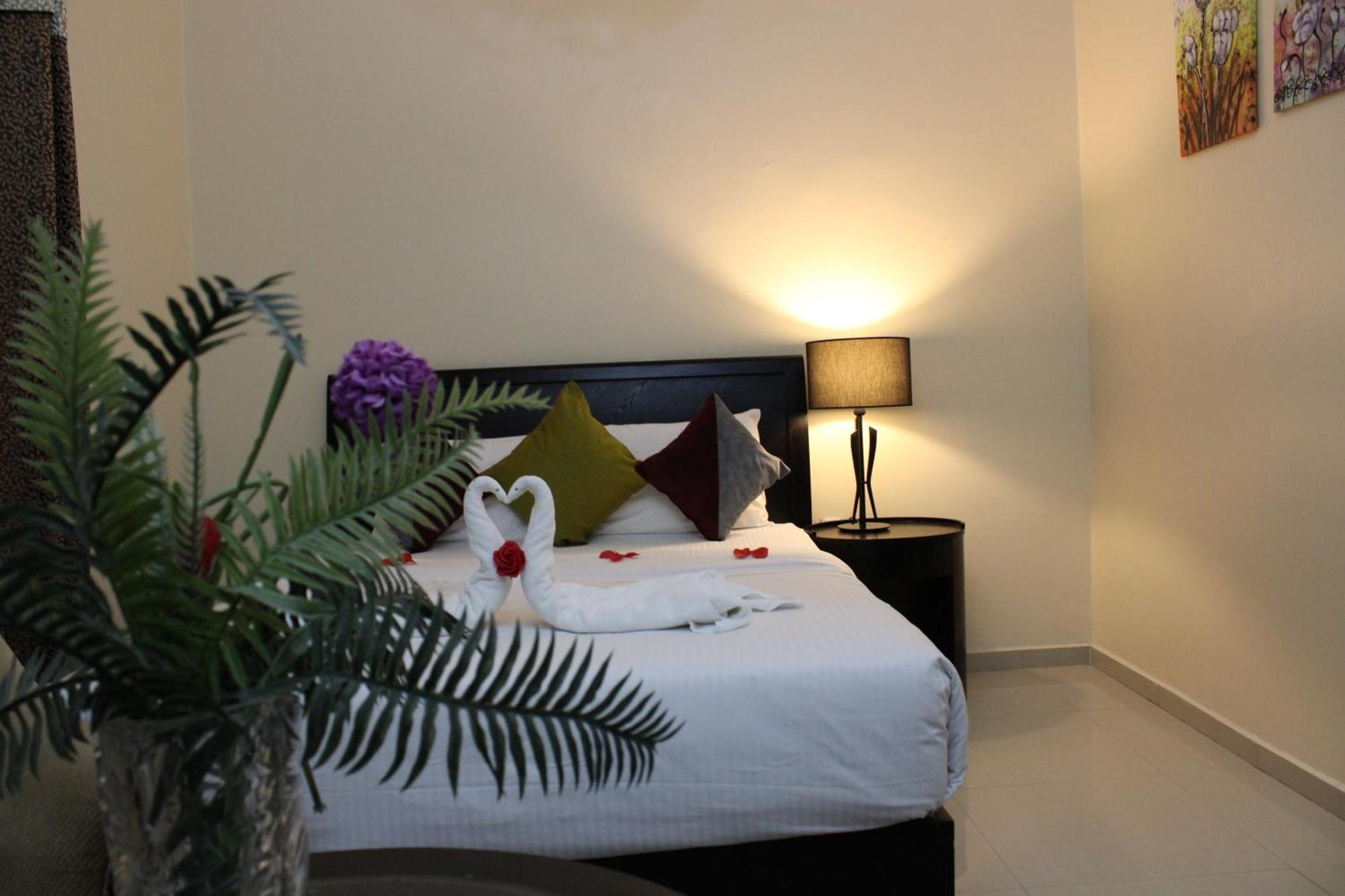 Al Smou Hotel Apartments - Maha Hospitality Group Ajman Bagian luar foto