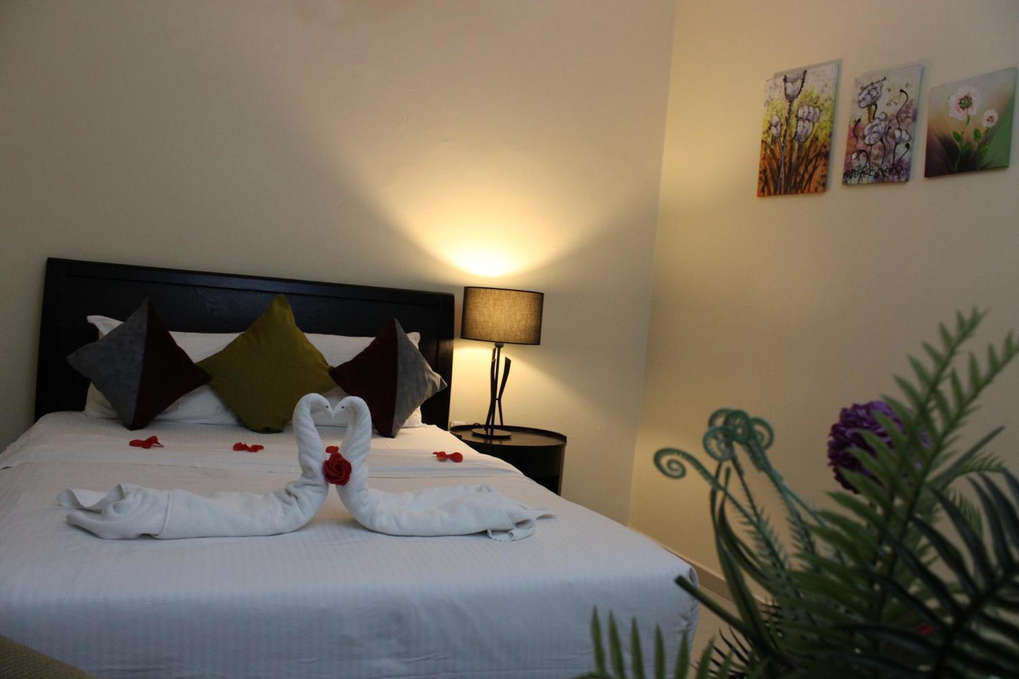 Al Smou Hotel Apartments - Maha Hospitality Group Ajman Bagian luar foto