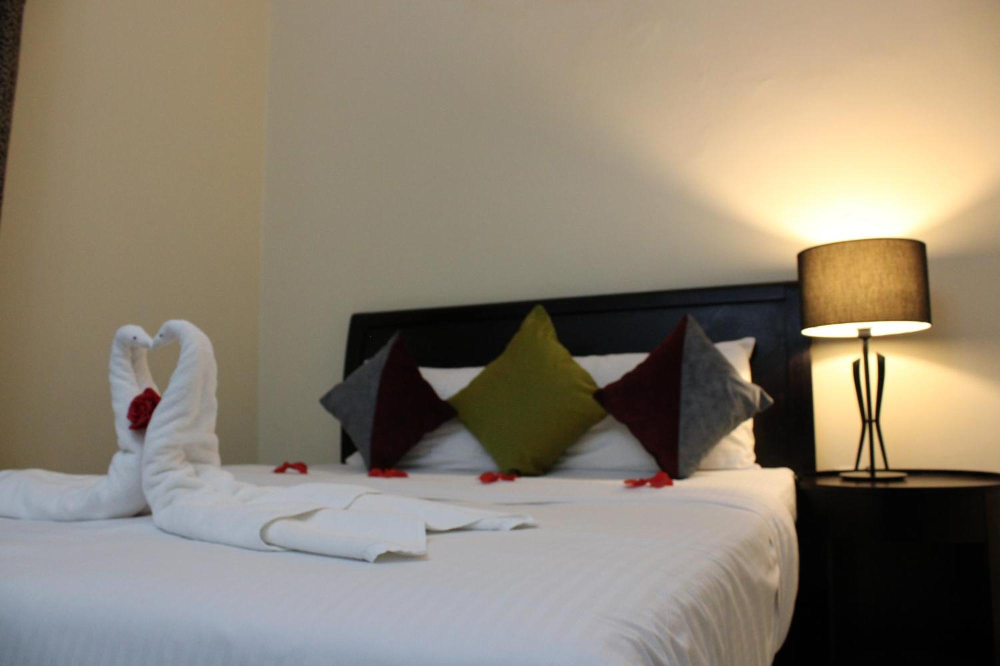 Al Smou Hotel Apartments - Maha Hospitality Group Ajman Bagian luar foto