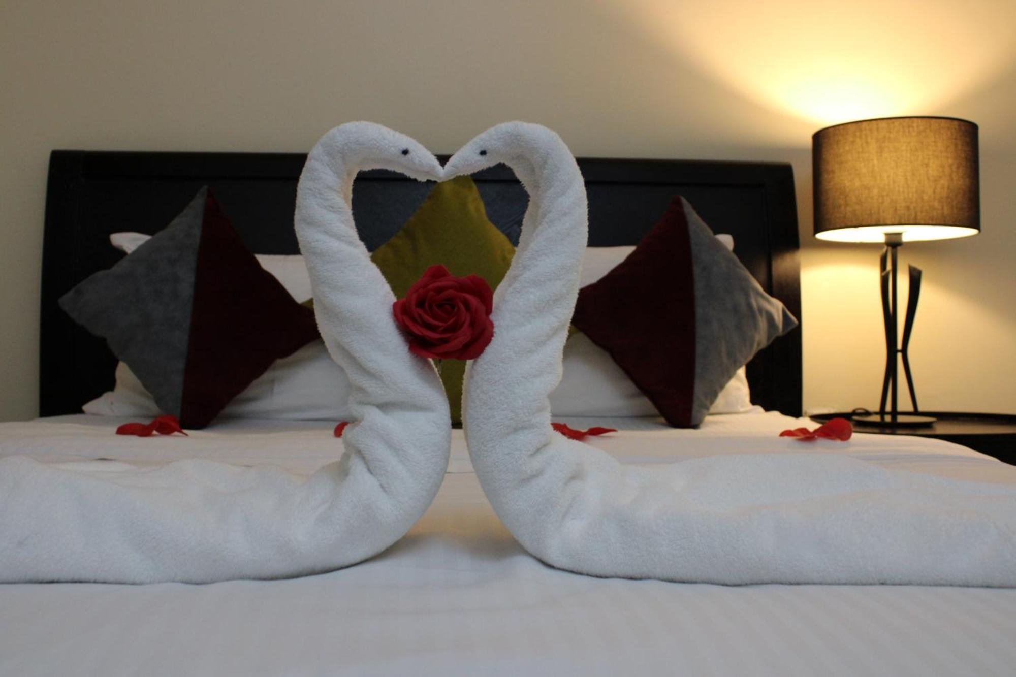 Al Smou Hotel Apartments - Maha Hospitality Group Ajman Bagian luar foto